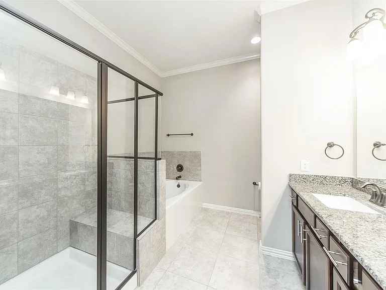 17919 Banbury Green Ln — Photo 17