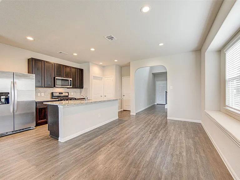 3707 W Alessano Ln — Photo 9