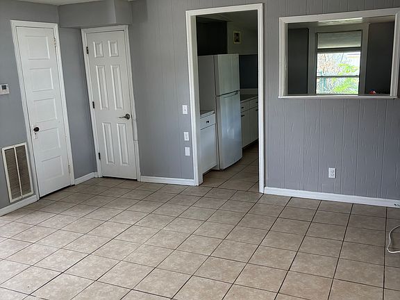 5th image of 110 E Quayle Ave
