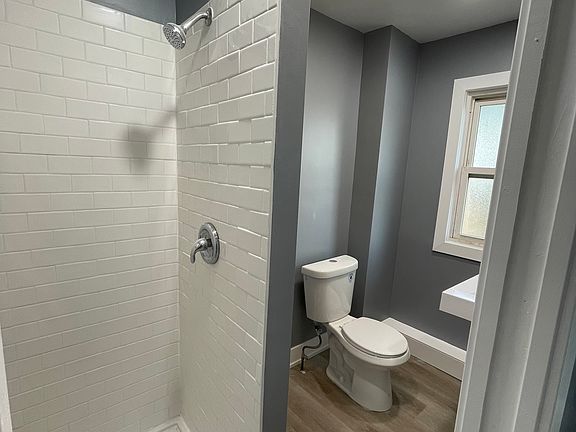 4th image of 3049 Scott St APT 2