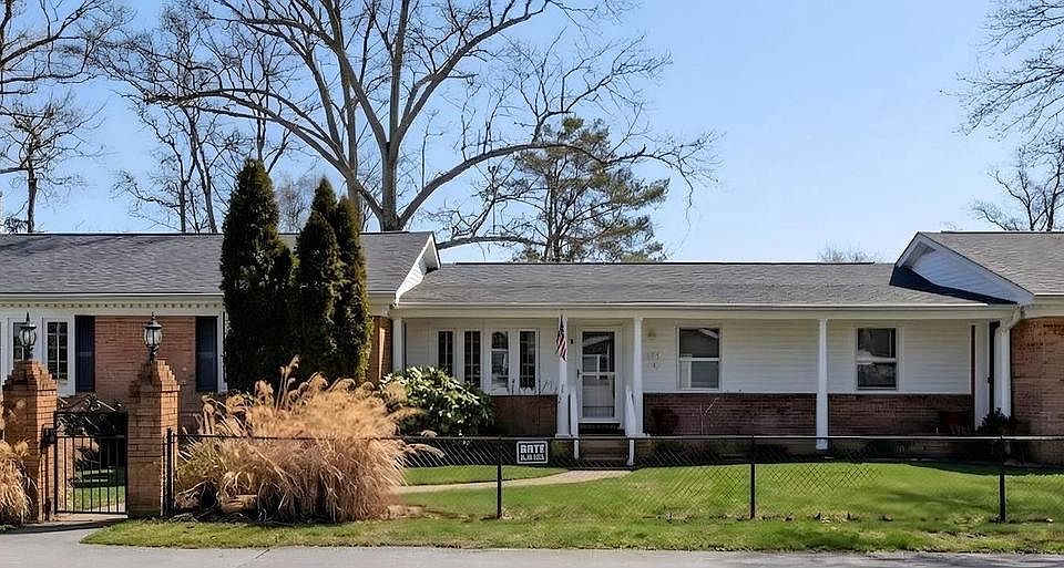 1st image of 9101 Greenwood Ave