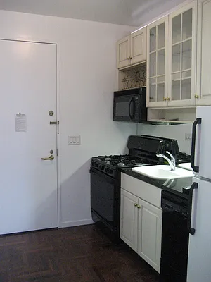 Rented by City Connections Realty | media 13