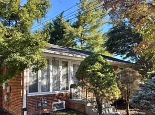 3221 Holly Hill Dr, Falls Church, VA 22042