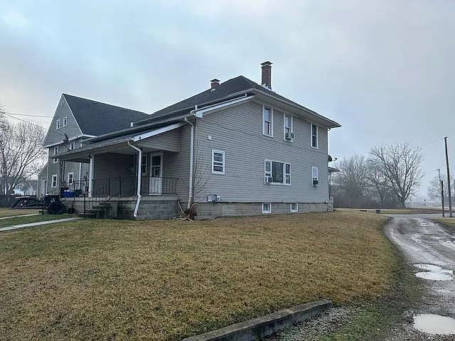 517 Drury Ln — Photo 2