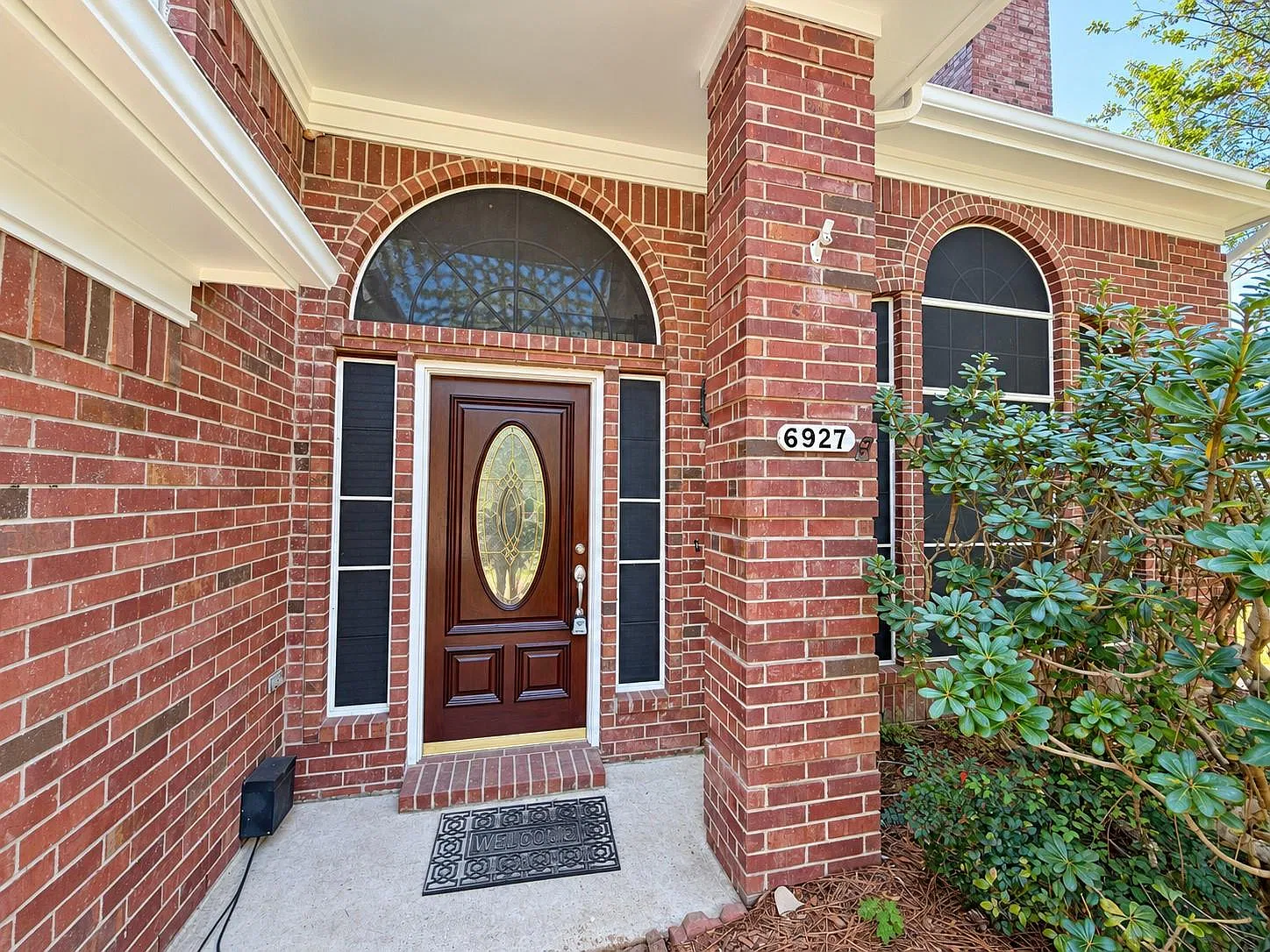 4 bed, 2.5 bath, 2309 sqft, $2,500 — Photo 4