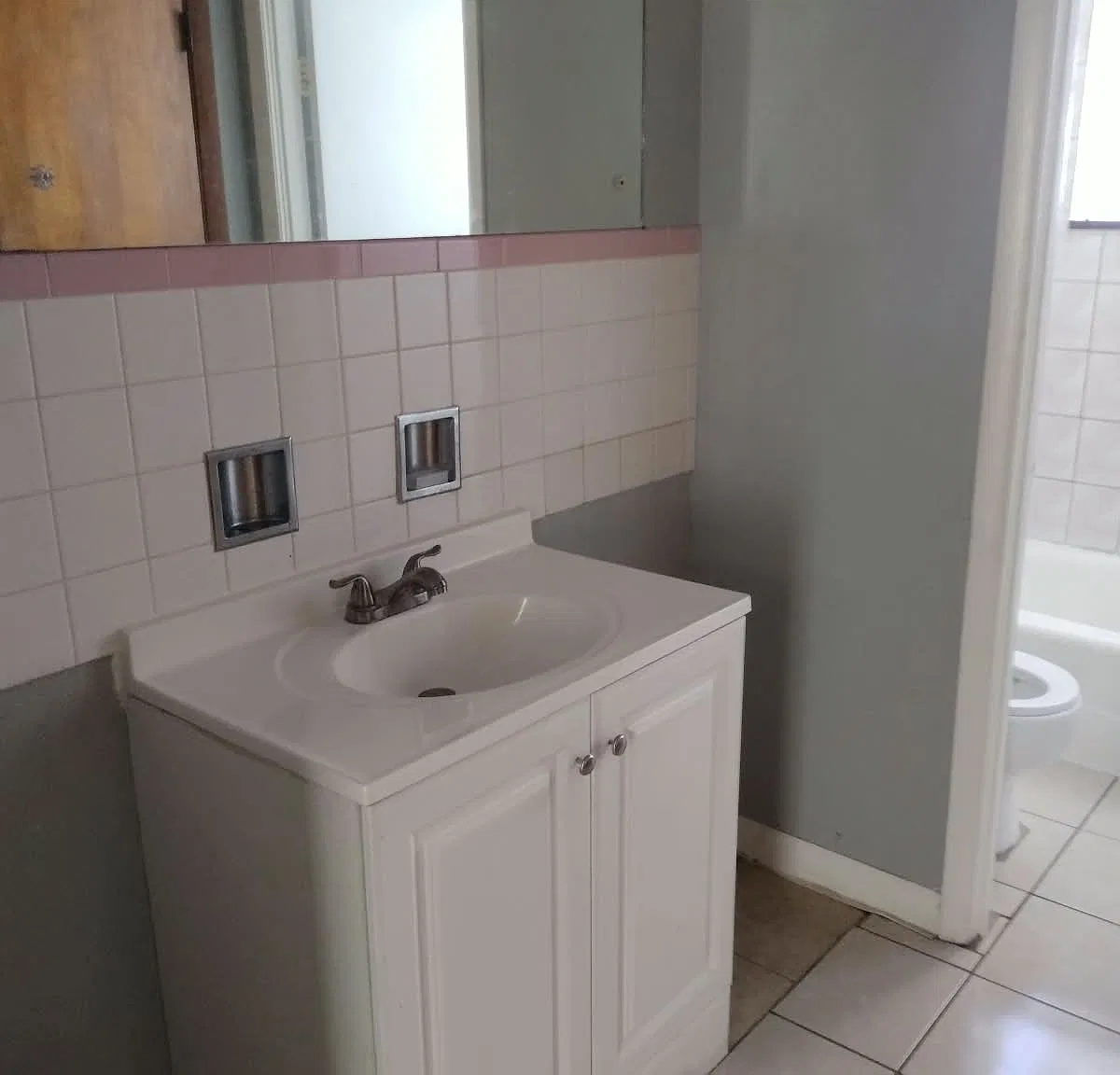 1 bed, 700 sqft, $1,350 — Photo 3