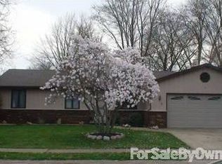 9 Merlin Dr, Rochester, IL 62563