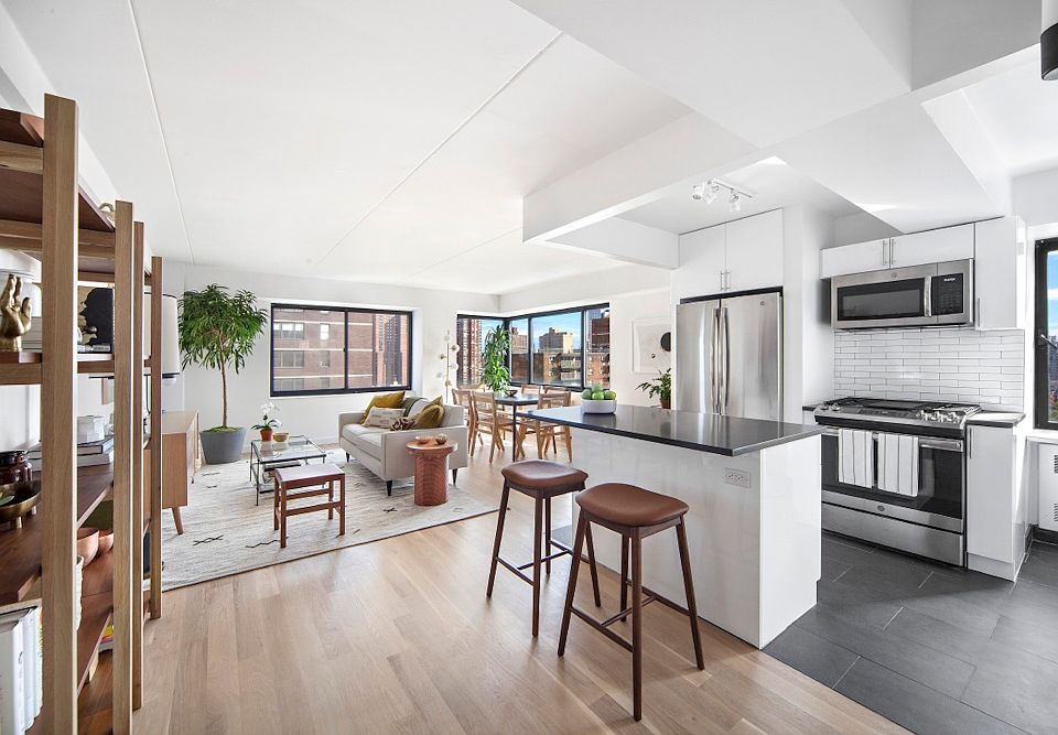 1st image of 200 E 87th St APT 15M