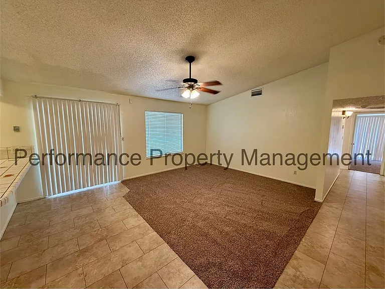 4513 Barry St — Photo 6