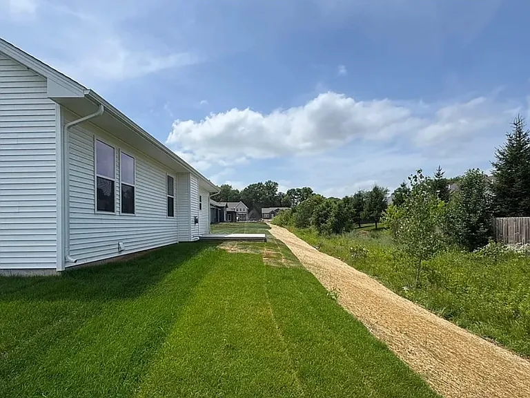 827 Kenai Ct — Photo 15