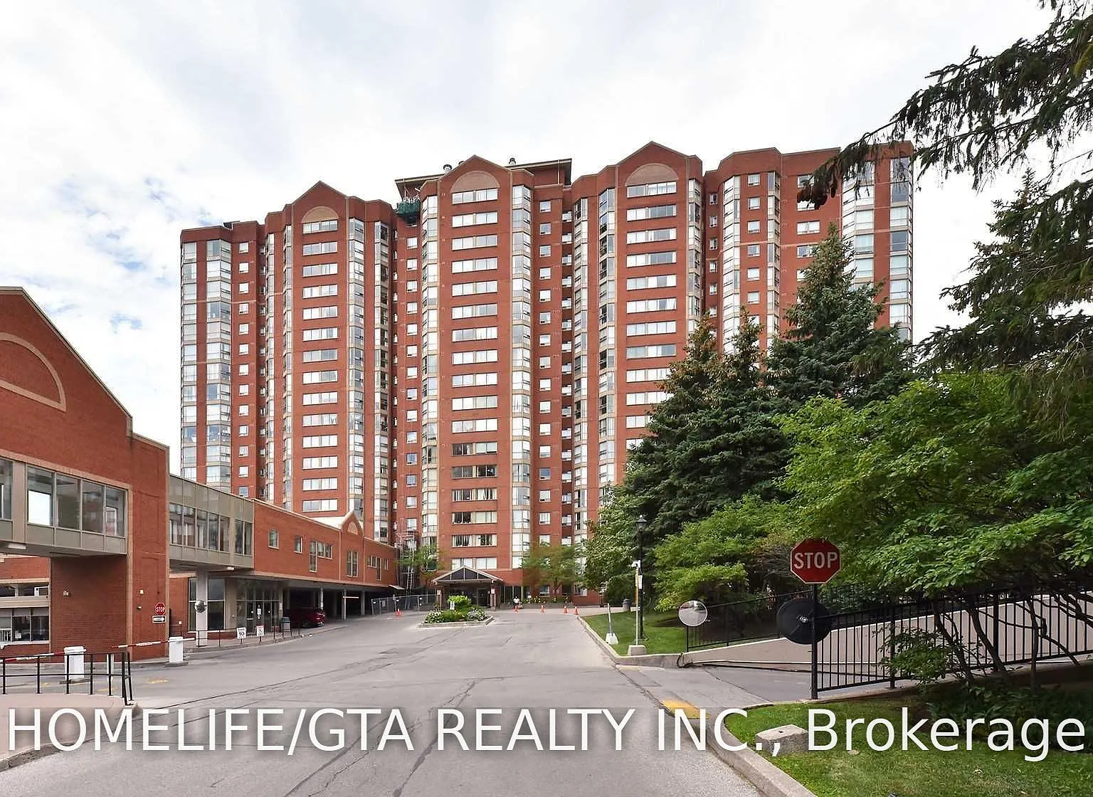 3 bed, $2,790 — Photo 1