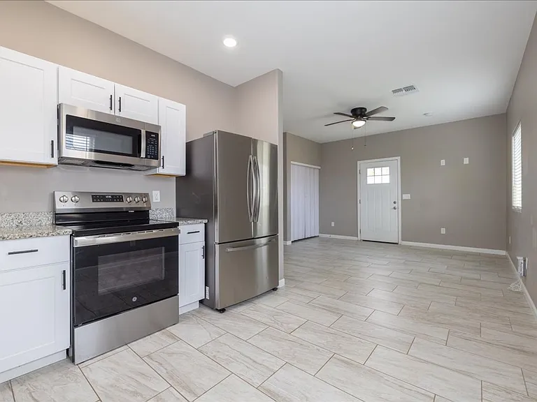 512 N Cherokee Ave #2 — Photo 8