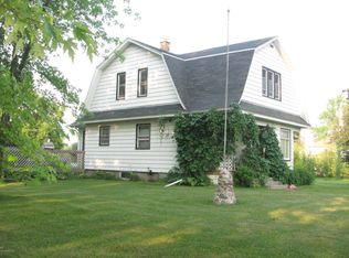 215 E Minnesota Ave, Winger, MN 56592