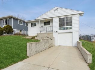 1604 13th Ave SW, Cedar Rapids, IA 52404