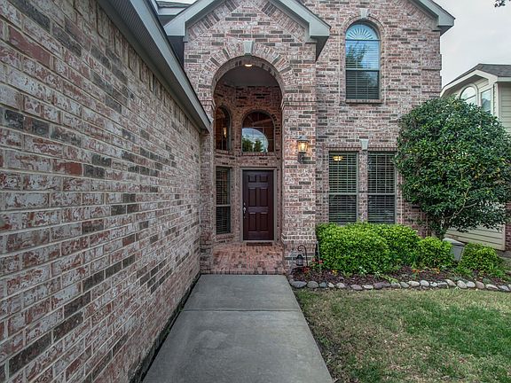 3rd image of 7308 Oak Leaf Dr
