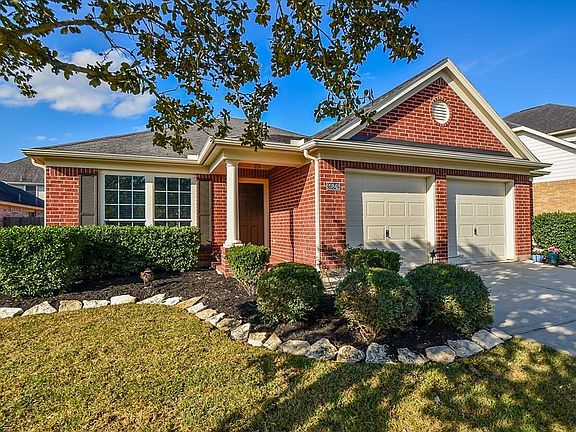 3rd image of 20842 Cottage Cove Ln