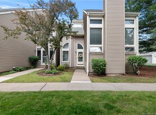 186 Turtle Bay Dr #186, Branford, CT 06405