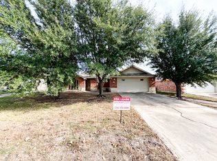 202 Nolan Ridge Dr, Nolanville, TX 76559