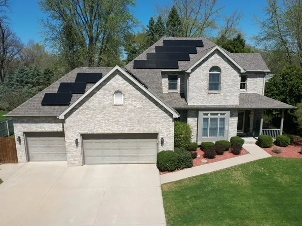 2175 Wooded Way, Stevensville, MI 49127