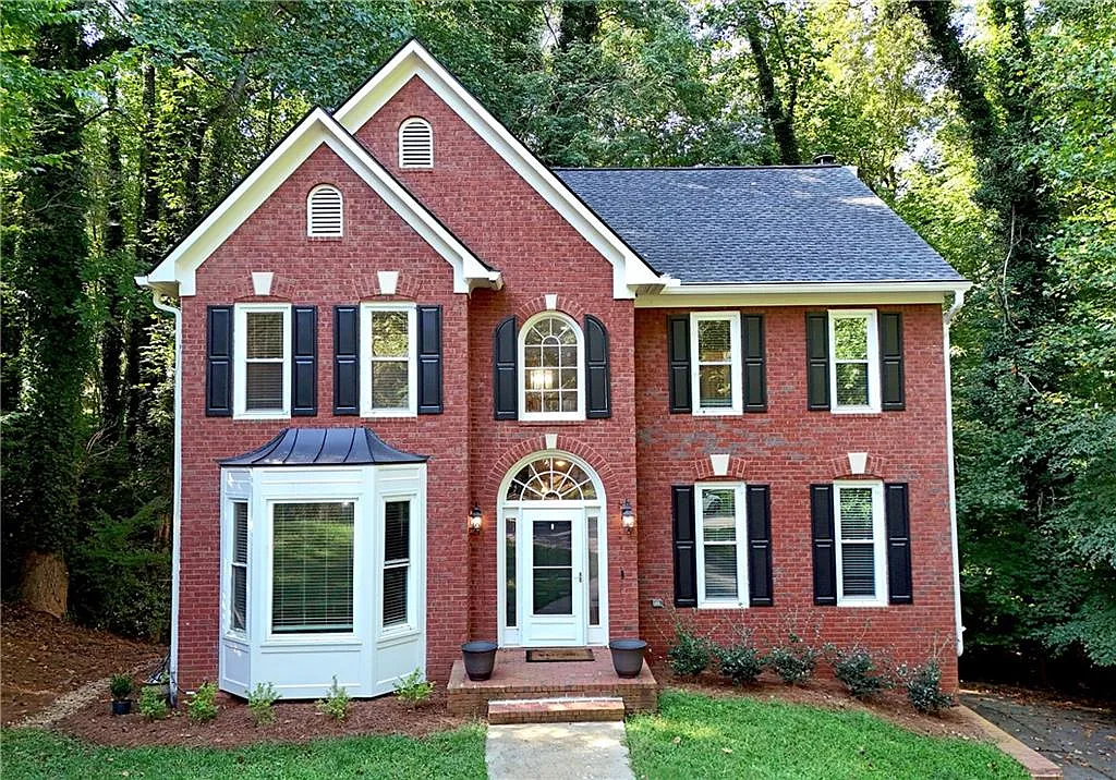 4 bed, 2.5 bath, 2260 sqft, $2,990 — Photo 1