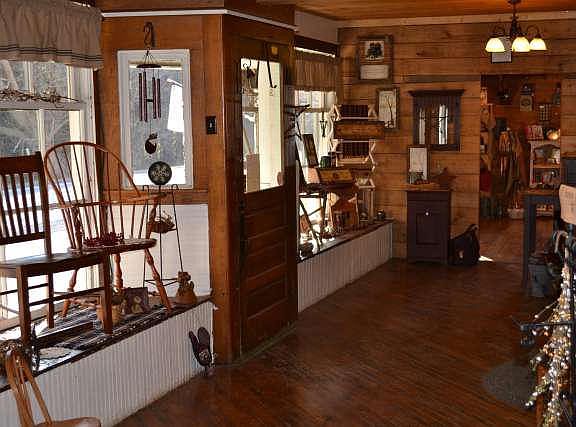 4th image of 5550 Sweet Springs Vly