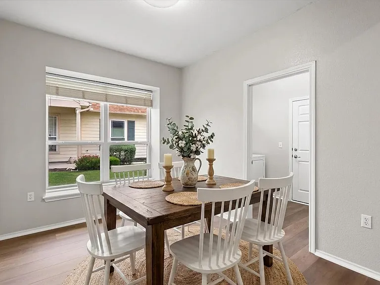 330 Portsmouth Dr — Photo 4