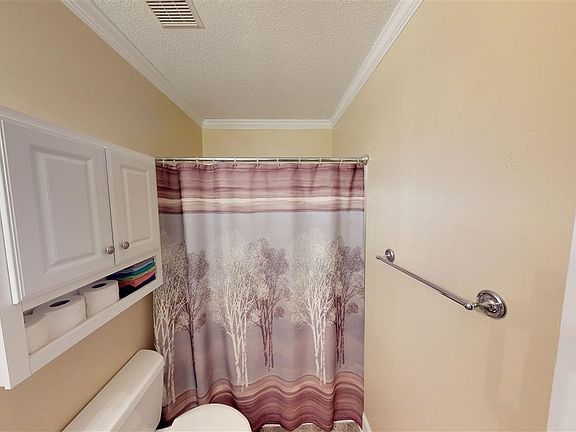 4th image of 3864 Gibson Dr NE