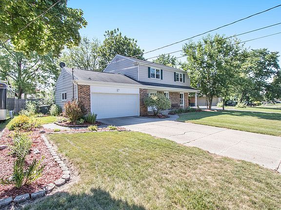 4th image of 4120 Kentridge Dr SE