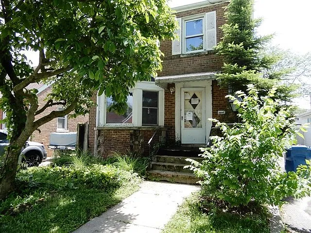 190 Hillcrest Ave photo 1
