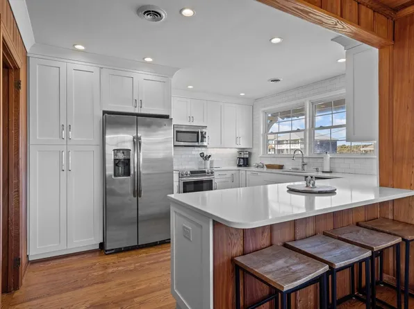 (undisclosed Address), Atlantic Beach, NC 28512