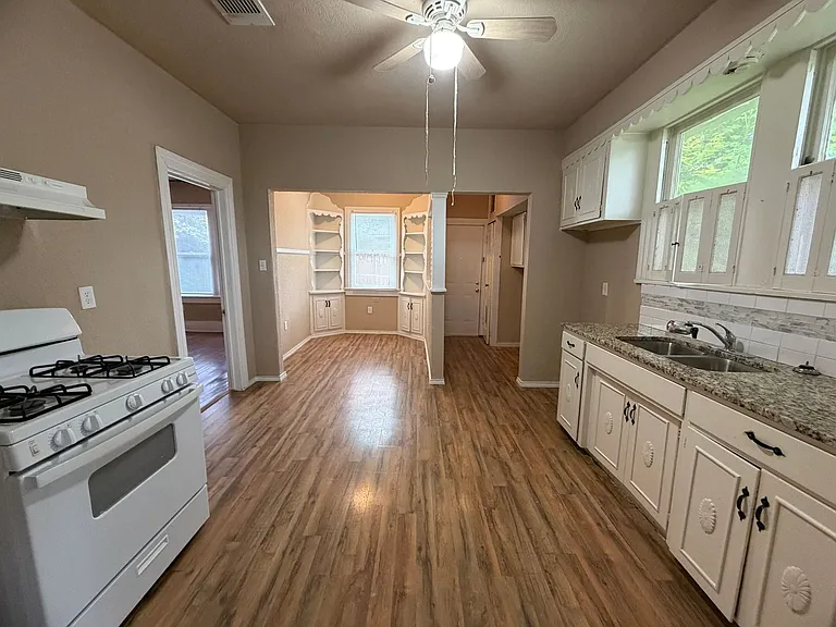 1402 E Highland Blvd — Photo 7