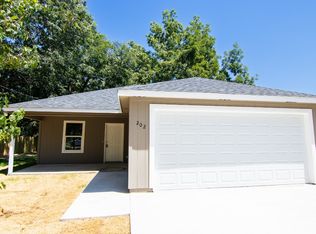 202 N Helton, Randolph, TX 75475