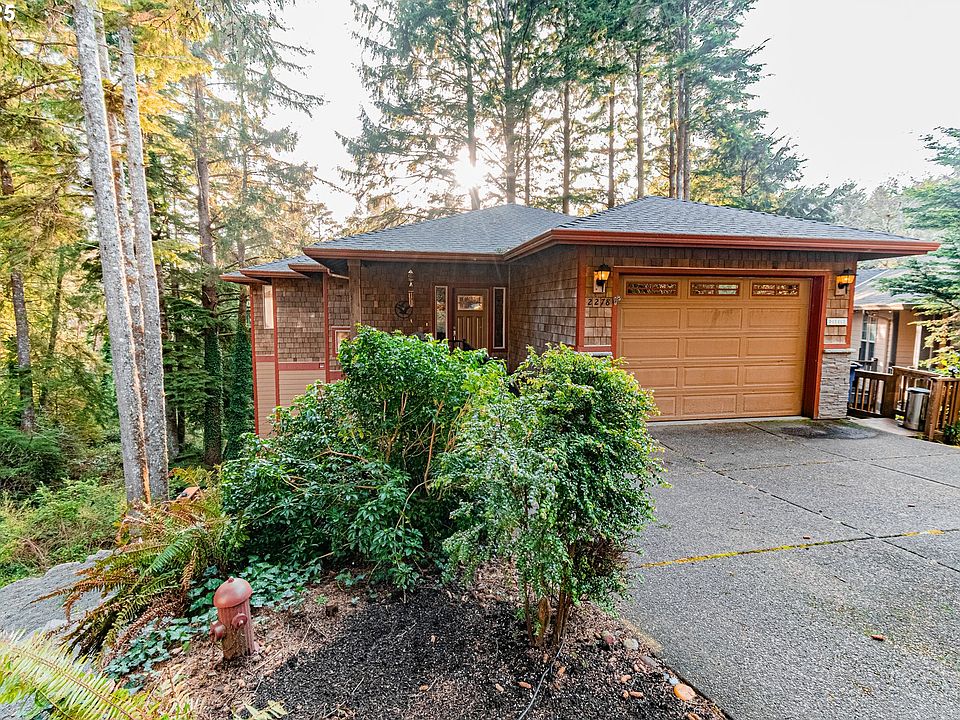 1st image of 2278 NE Hotspur Ln