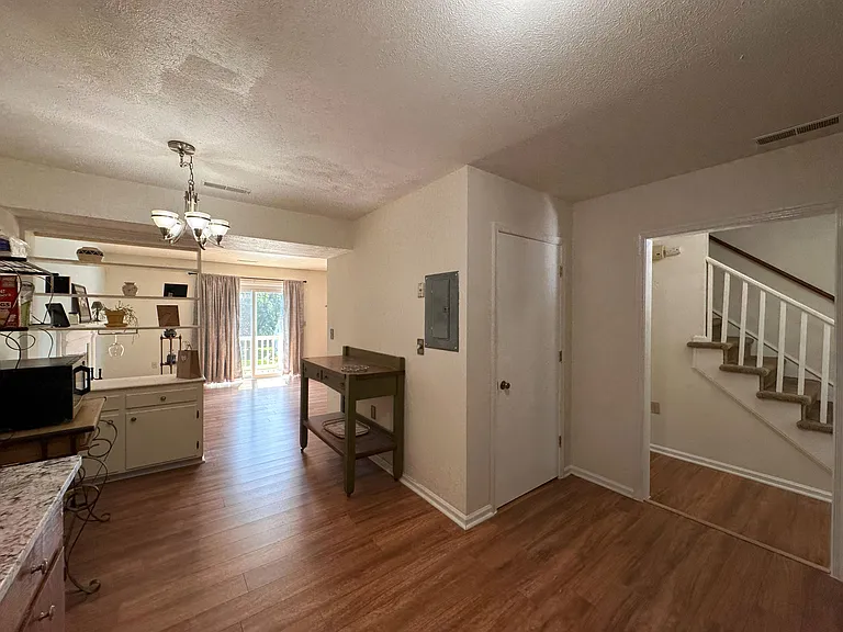 700 Rife Rd #8L — Photo 7