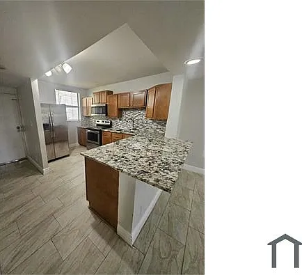 8441 Forest Hills Dr #102