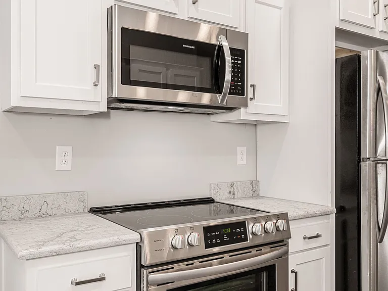 806 Longfield Ave — Photo 12