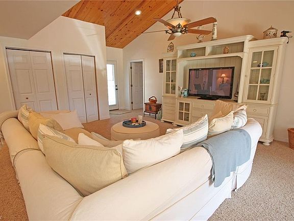 5th image of 109 Johanna Ln