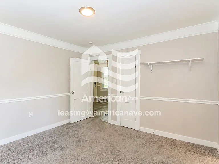 1443744_011_main_bedroom_10.jpg