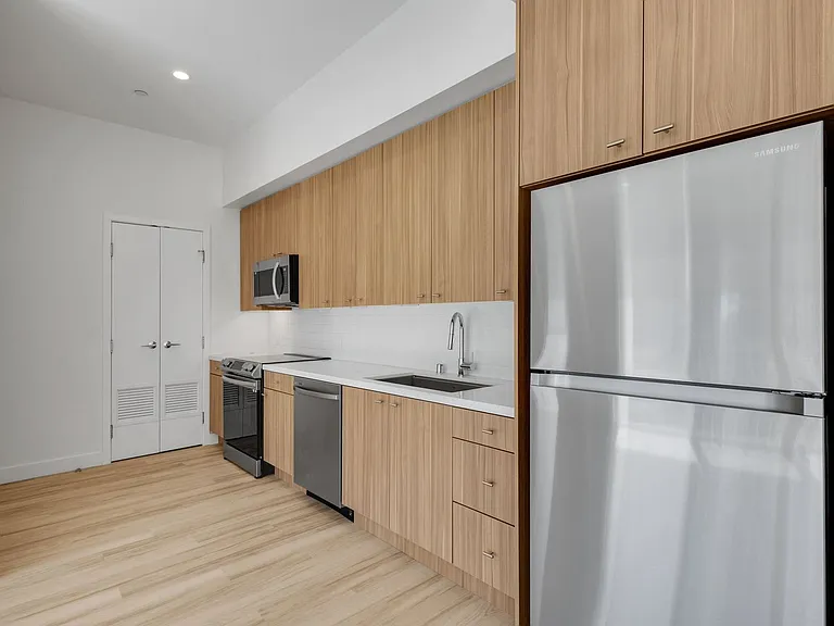 Uptown Lofts — Photo 32