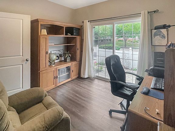 5th image of 2330 Meadowcroft Ln