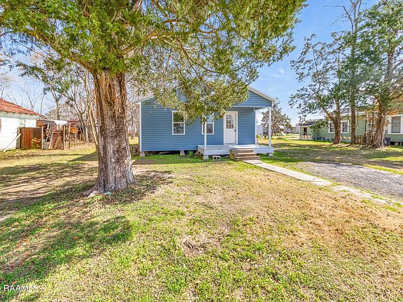 3rd image of 623 Simar St