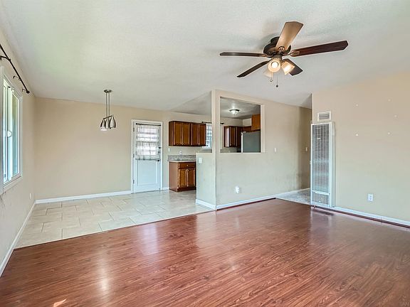 2nd image of 7846 Skyline Dr
