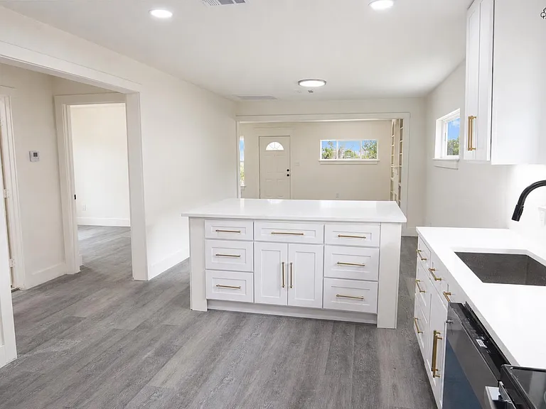 2308 Talunar Ln — Photo 7
