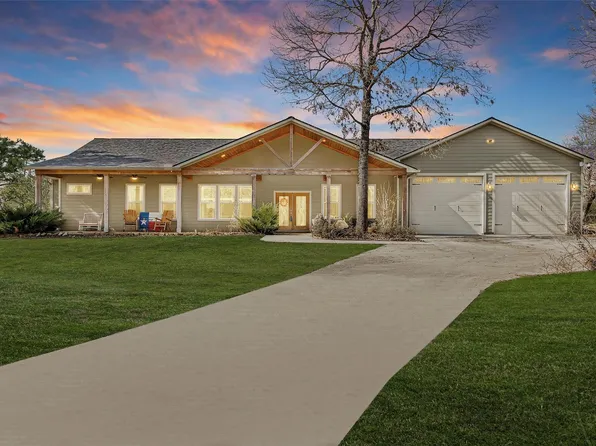 12225 High Fire Rd, Montgomery, TX 77356