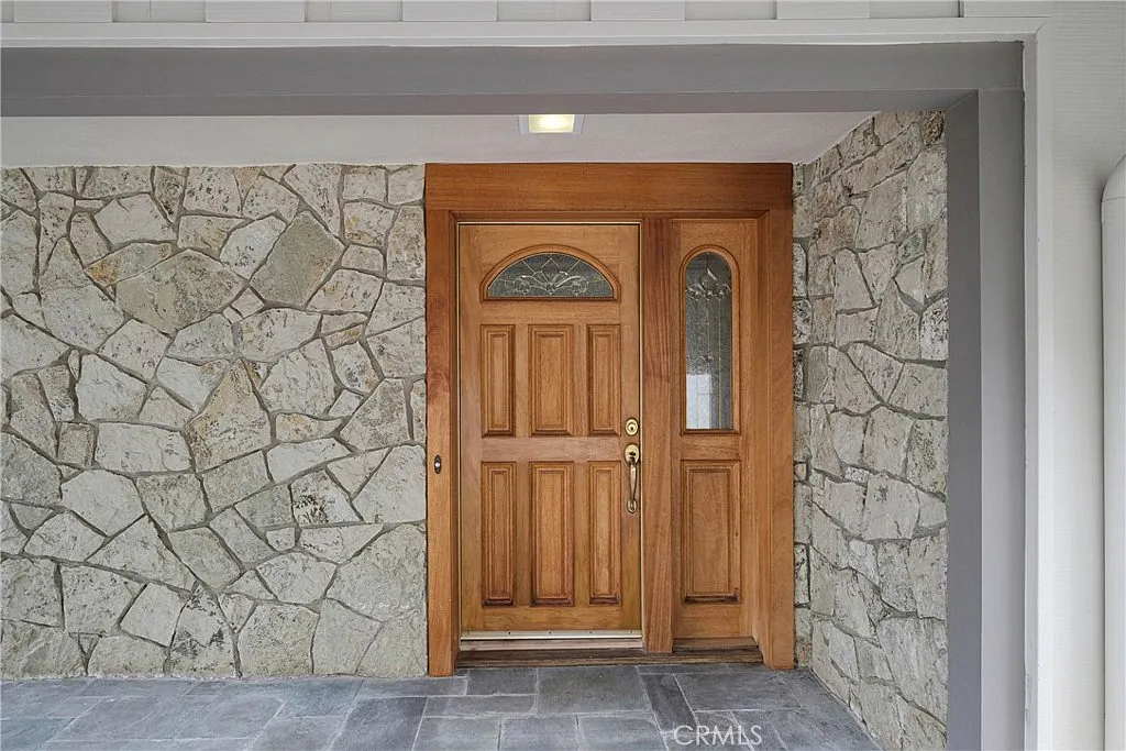 4 bed, 3.5 bath, 3385 sqft, $13,800 — Photo 4
