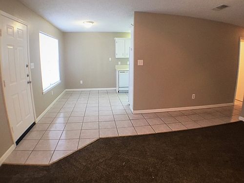 5th image of 131 Las Palmas St APT 2