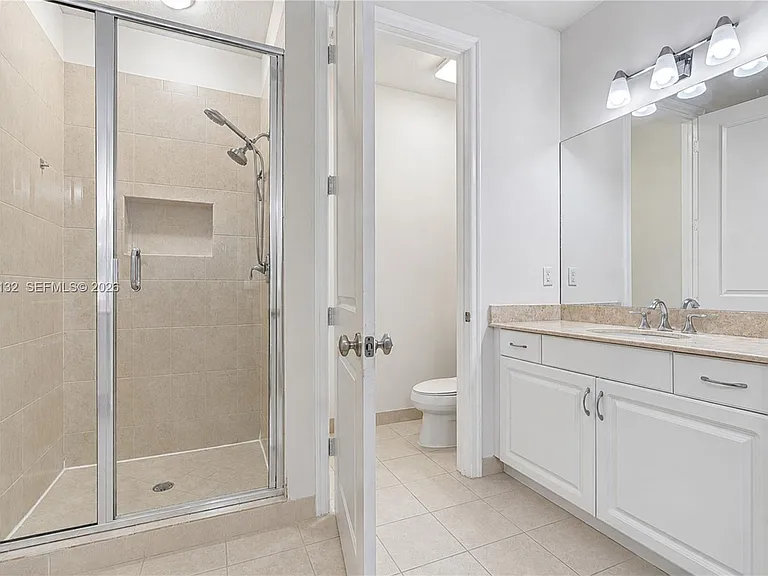 13005 Riverwalk Cir N — Photo 30