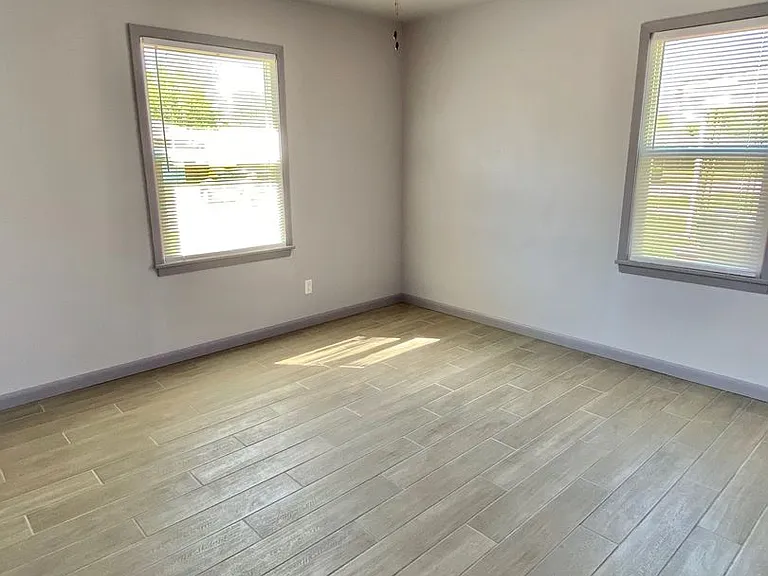 709 E Steed Dr — Photo 14