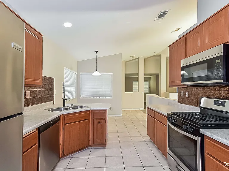 5424 Otter Bay Ct — Photo 2