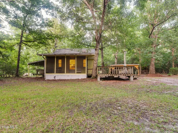 684 W West Firetower Road, Swansboro, NC 28584
